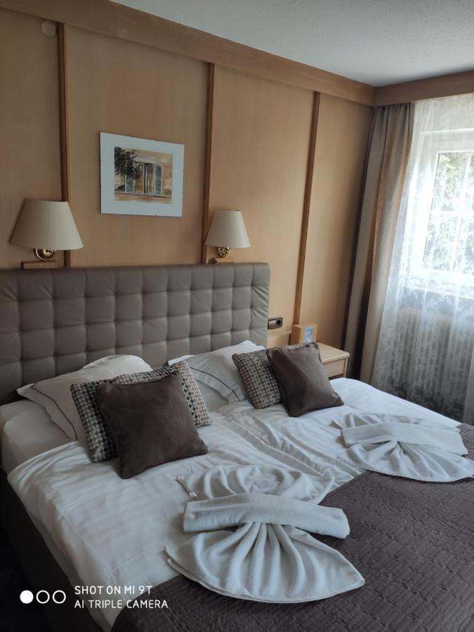Hotel-Restaurant Zum Hirschhaus Inklusiv Chiemgaukarte Ruhpolding Luaran gambar